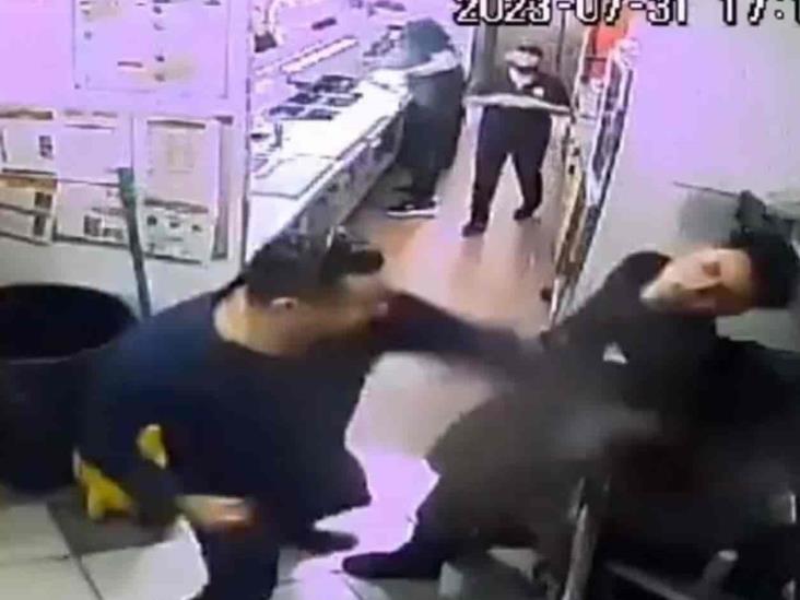 Da golpiza sujeto a empleado de restaurante en SLP Da golpiza sujeto a empleado de restaurante en SLP
