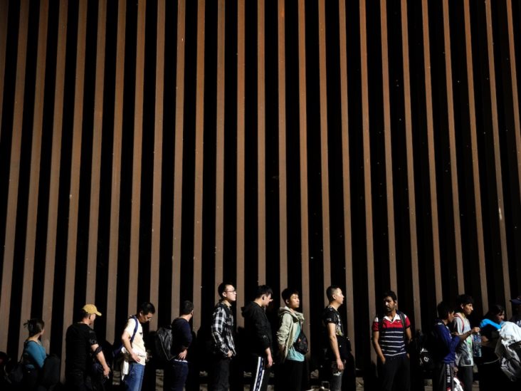 Corte de apelaciones permite mantener vigentes restricciones al asilo del gobierno de Biden Corte de apelaciones permite mantener vigentes restricciones al asilo del gobierno de Biden
