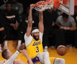 Anthony Davis y Lakers acuerdan extensión de 3 años y 186 millones