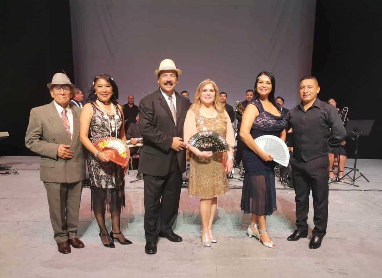 Danzoneros de Reynosa, en el escenario.