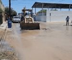#Reynosa Una megafuga de agua se está registrando en la colonia Loma Linda, así el personal de la #ComapaReynosa
