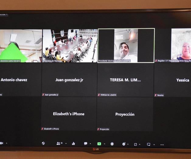 Dirige Makito Cabildo v&iacute;a remota y en auto: Incertidumbre caus&oacute; camioneta de Fiscal&iacute;a afuera de palacio municipal
