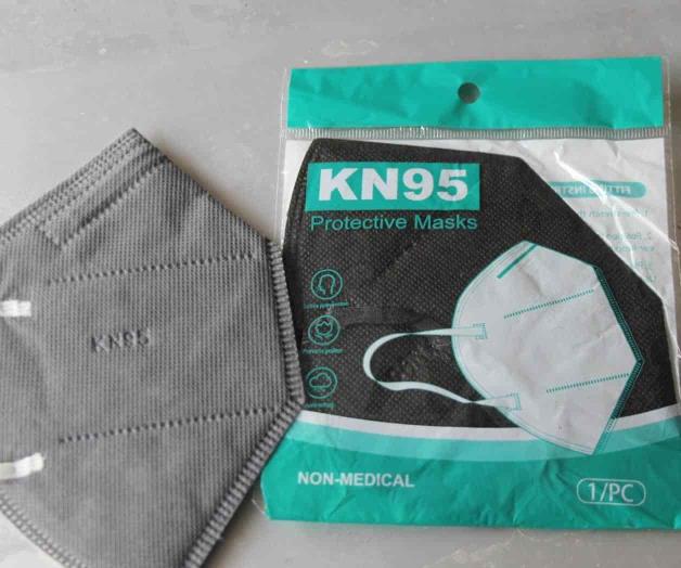 Reanudan venta de cubrebocas...