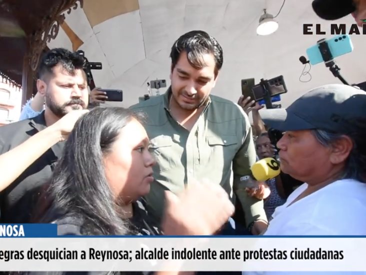 REYNOSA | Increpan a alcalde; le exigen atención: Irrumpen colonos en ´mañanera´ de Carlos Peña.