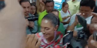 #TAMPICO Simpatizantes reciben a Claudia Sheinbaum en el aeropuerto de Tampico