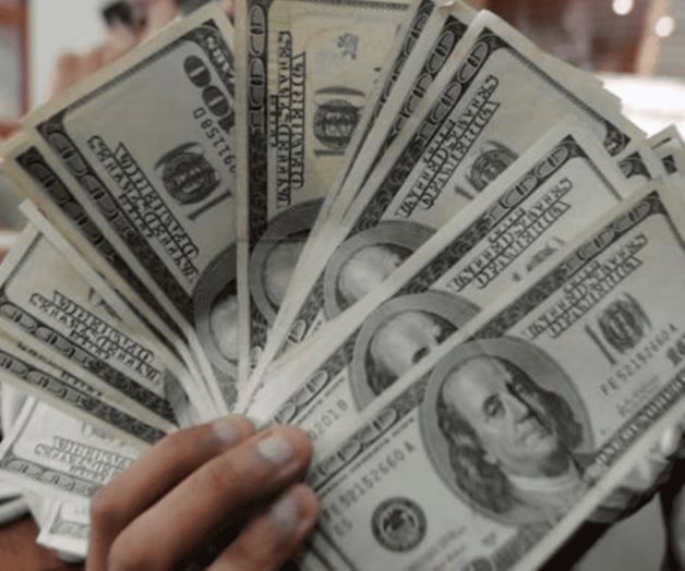 Precio del d&oacute;lar: moneda abre en 17.12 pesos al mayoreo