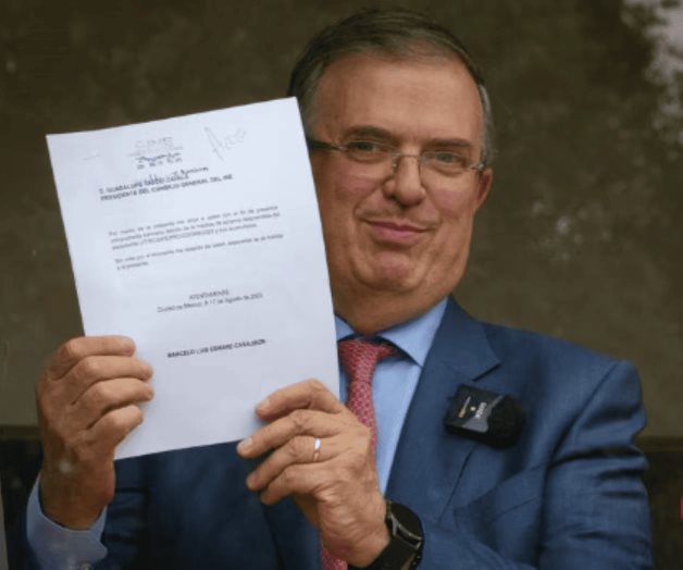 Descarta Ebrard salirse de Morena