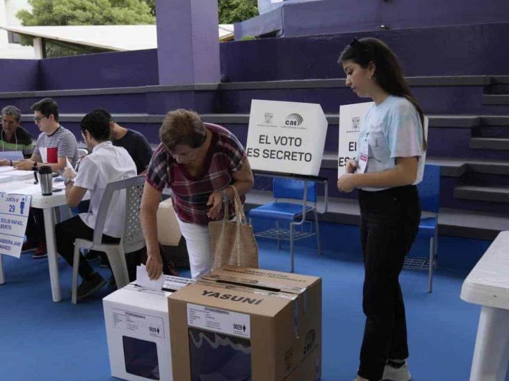 Ecuador inicia jornada electoral en un clima de miedo y desaliento Ecuador inicia jornada electoral en un clima de miedo y desaliento