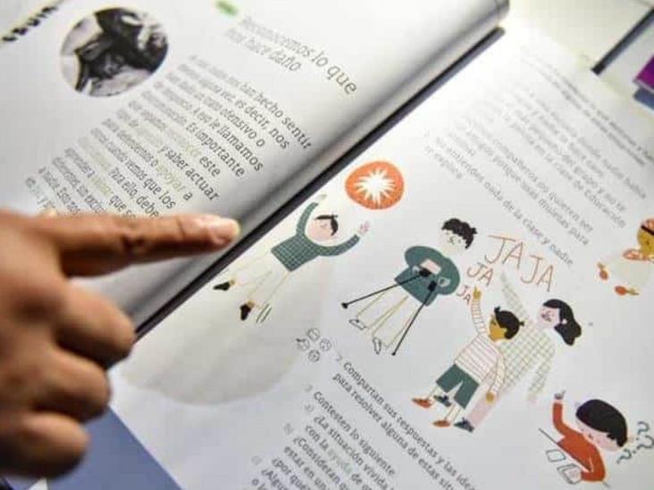 Paran distribución de libros de texto; padres de familia ganan amparo Paran distribución de libros de texto; padres de familia ganan amparo