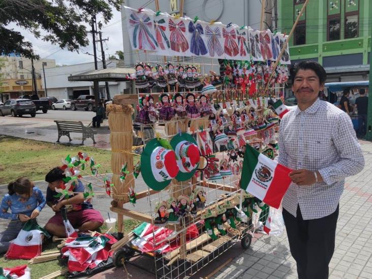 Empieza la venta de motivos patrios Empieza la venta de motivos patrios