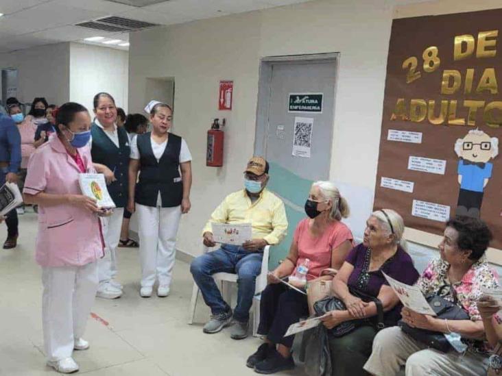 Disertan pláticas en el IMSS Disertan pláticas en el IMSS