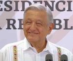 Presume AMLO: sacamos de la pobreza a 5 millones