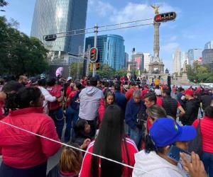 Acuden al Ángel de la Independencia para ungir a Xóchitl Gálvez como candidata Acuden al Ángel de la Independencia para ungir a Xóchitl Gálvez como candidata