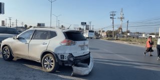 Policía | Precaución en el bulevar Morelos, a la altura de la colonia El Anhelo, accidente entre dos unidades dejó un saldo de una conductora lesionada