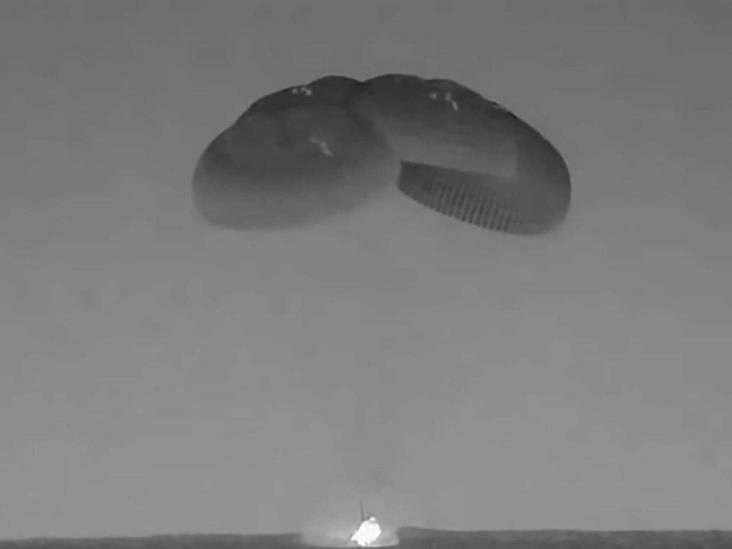 Vuelven cuatro astronautas Vuelven cuatro astronautas