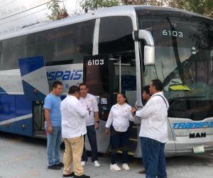 Viajan cientos de maestros de Matamoros a Victoria