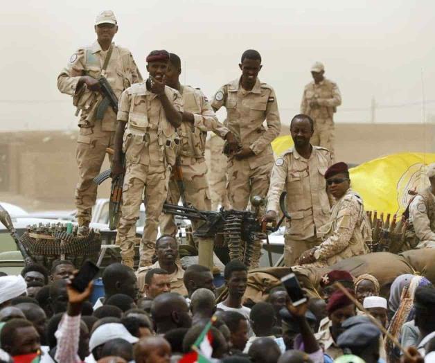 Un ataque de dron mata a 43 personas en la capital de Sudán durante combates entre fuerzas rivales