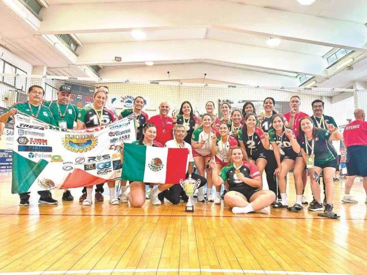 ¡Campeonas internacionales! ¡Campeonas internacionales!