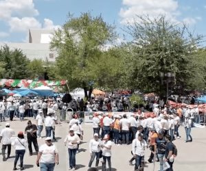 #CdVictoria Maestros retiran protección y toman escalinatas de Palacio de Gobierno.