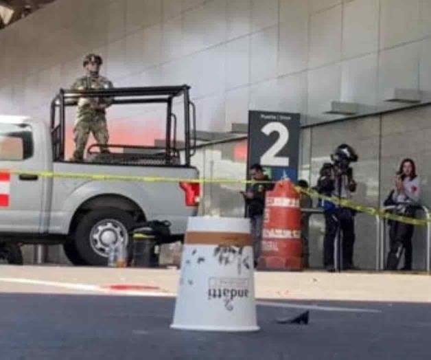 AICM. Casquillos, un polic&iacute;a herido, otro atropellado y p&aacute;nico