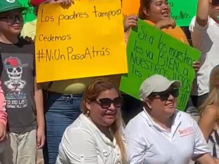 Apoyan padres paro magisterial Apoyan padres paro magisterial