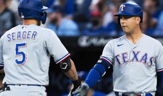 Rangers doblegan 9-2 a Azulejos y completan la barrida de 4 juegos Rangers doblegan 9-2 a Azulejos y completan la barrida de 4 juegos