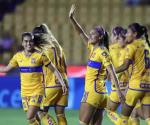Golea Tigres Femenil con triplete de Maricarmen Reyes