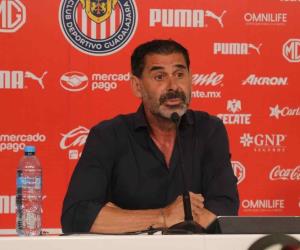 Hierro respalda a Paunovic como DT de Chivas Hierro respalda a Paunovic como DT de Chivas