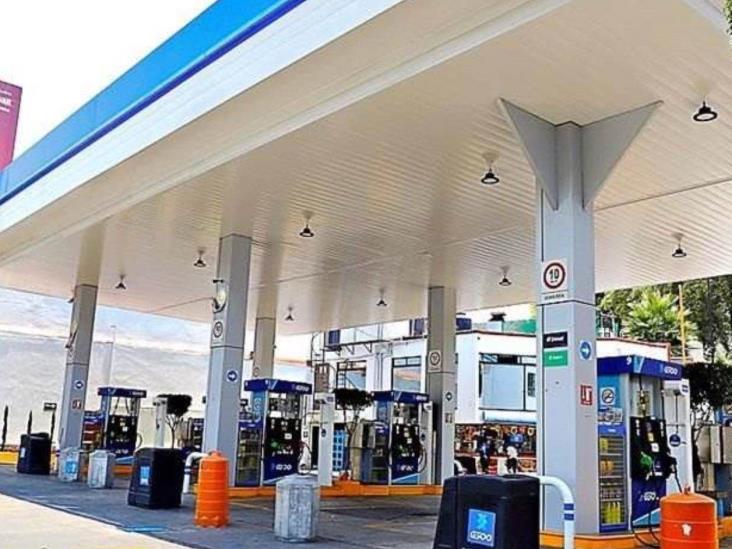 Atoran a los gasolineros más de 90 regulaciones Atoran a los gasolineros más de 90 regulaciones