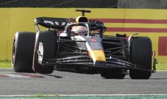 Verstappen consigue la pole en Japón; Checo saldrá quinto Verstappen consigue la pole en Japón; Checo saldrá quinto