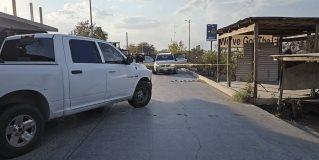 #REYNOSA Dos camionetas aseguradas y dos personas heridas fueron trasladas a recibir atención médica