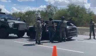 Queda atrapado en enfrentamiento Queda atrapado en enfrentamiento