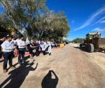 Alcaldesa Maybella Ramírez pone en marcha la pavimentación