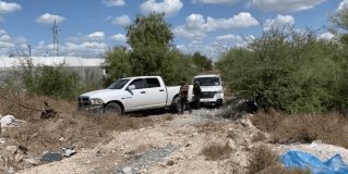 #Policía / El cuerpo de una persona enteré así en un terreno baldío de la colonia Puerta Grande, en #Reynosa.