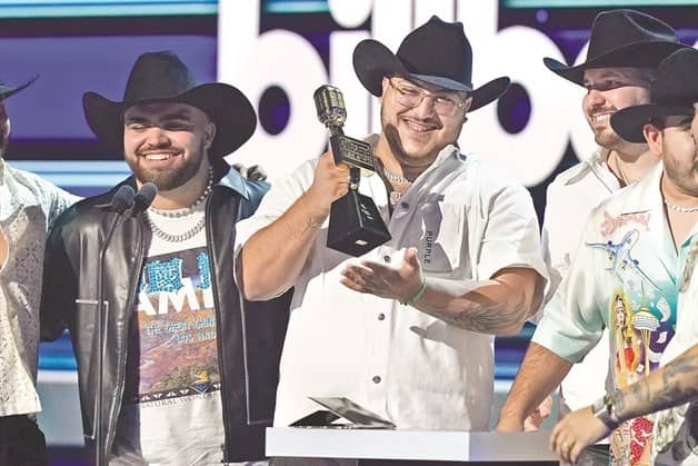 Triunfan con su música