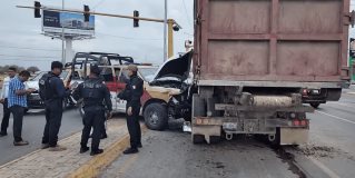 #REYNOSA Dos elementos de la guardia estatal resultó lesionados y un taxista, en un percance vehicular