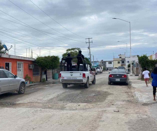 Aseguran camioneta blindada y armamento