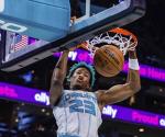 Hornets colocan como transferible a Kai Jones
