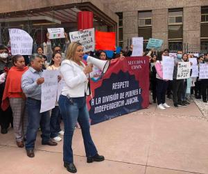 Manifestación de trabajadores del Poder Judicial en la sede San Lázaro