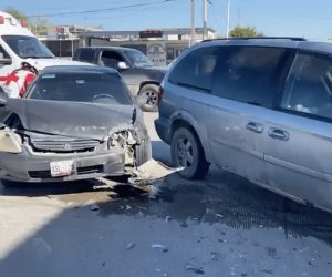 #Policía Accidente en la colonia Carlos Cantú, deja un saldo de daños en dos unidades y las lesiones en una mujer, en #Reynosa.