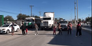 #Matamoros| Padres de familia de la primaria Justo Sierra cierran la carretera Matamoros-Victoria