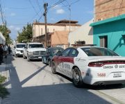 #Policía / Autoridades están tomando conocimiento del suicidio de un hombre en la colonia Rodríguez, en #Reynosa.