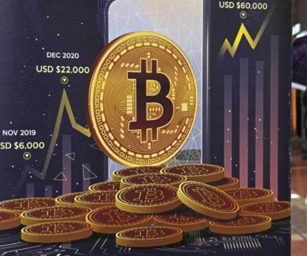 Precios de Bitcoin se han duplicado este año y nuevas formas de invertir podrían impulsarlo