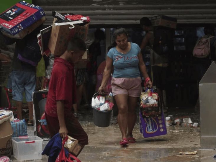 Ya hay retenes de la GN en Acapulco, dice AMLO tras saqueos Ya hay retenes de la GN en Acapulco, dice AMLO tras saqueos