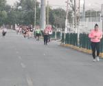 Participan 300 en la carrera ´Rosa´