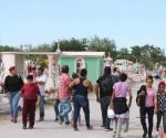 Mantienen visitas en los panteones