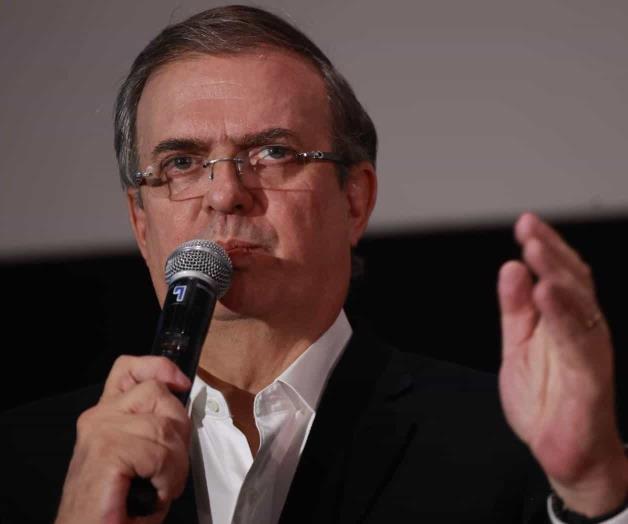 Da Ebrard plazo a Morena para darle respuesta