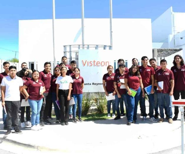 Visitan alumnos empresa Visteon