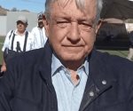 AMLO, muy contento con elecci&oacute;n de candidatos de Morena