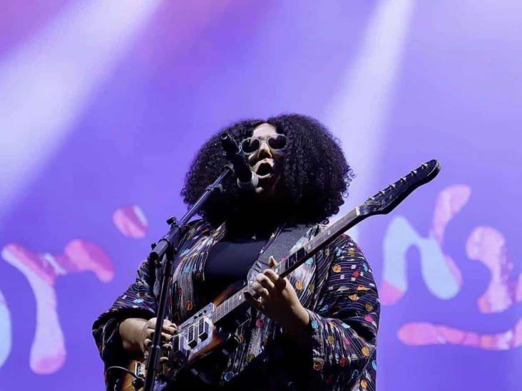 Cautiva Brittany Howard y su guitarra al C. Capital Cautiva Brittany Howard y su guitarra al C. Capital